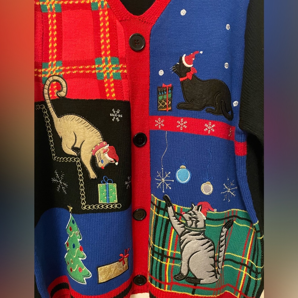 Ugly Christmas Sweater with Cats!🐈 🐈‍⬛